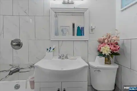 1410 Summit Avenue, Union City, NJ 07087 — photo 28