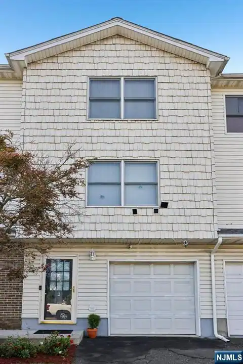 274 Garibaldi Avenue 2, Lodi, NJ 07644 — photo 4