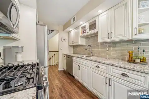 3811 Melville Court, Mahwah, NJ 07430 — photo 16