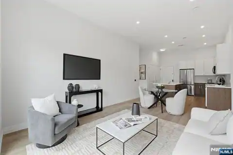 263 Hackensack Street 222, East Rutherford, NJ 07073 — photo 10