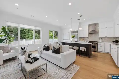 15 Gabriel Court 15, Paramus, NJ 07652 — photo 11