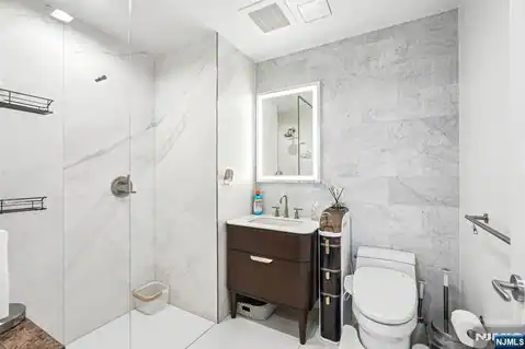 320 Adolphus Avenue 410, Cliffside Park, NJ 07010 — photo 8
