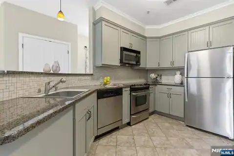 2 Pine Crescent 14, Vernon, NJ 07462 — photo 13