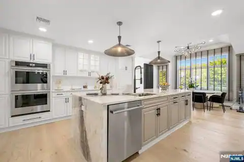 22A Berkshire Place A, Englewood Cliffs, NJ 07632 — photo 11