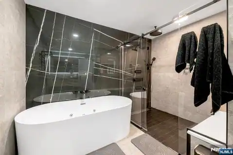 22A Berkshire Place A, Englewood Cliffs, NJ 07632 — photo 21