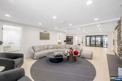 22A Berkshire Place A, Englewood Cliffs, NJ 07632 — photo 30