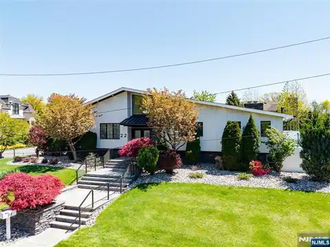 22A Berkshire Place A, Englewood Cliffs, NJ 07632 — photo 47
