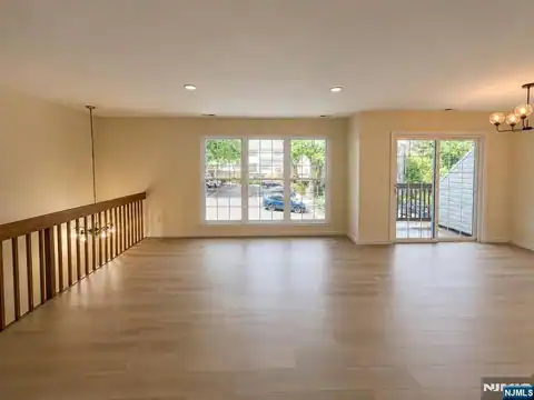 756 Charles, Fort Lee, NJ 07024 — photo 10