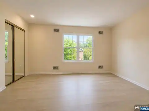 756 Charles, Fort Lee, NJ 07024 — photo 13
