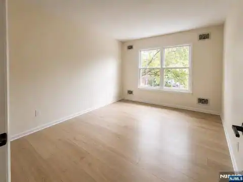 756 Charles, Fort Lee, NJ 07024 — photo 20