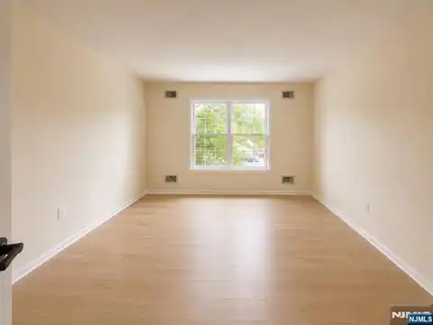 756 Charles, Fort Lee, NJ 07024 — photo 21