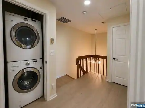 756 Charles, Fort Lee, NJ 07024 — photo 23