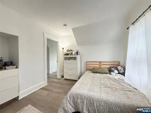21 Livingston Avenue 2nd fl, Lyndhurst, NJ 07071 — photo 14