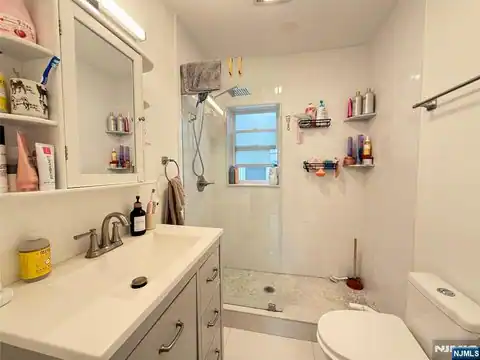 21 Livingston Avenue 2nd fl, Lyndhurst, NJ 07071 — photo 22