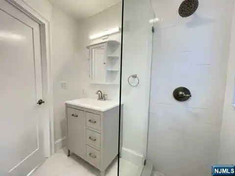 21 Livingston Avenue 2nd fl, Lyndhurst, NJ 07071 — photo 24