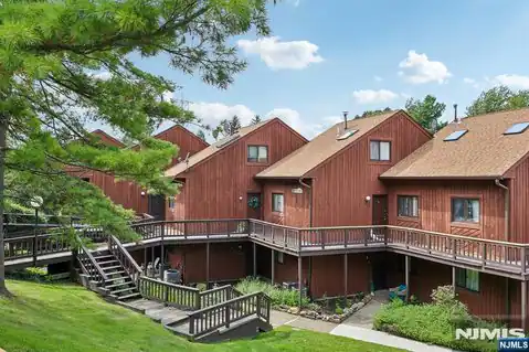 1 Beaver Creek 4, Vernon, NJ 07462 — photo 2