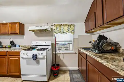 41 Macarthur Avenue, Lodi, NJ 07644 — photo 22