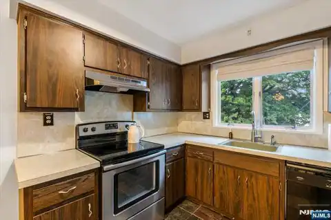 101 Orient Way 2D1, Rutherford, NJ 07070 — photo 17