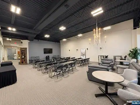 1025 Macarthur Boulevard, Mahwah, NJ 07430 — photo 4