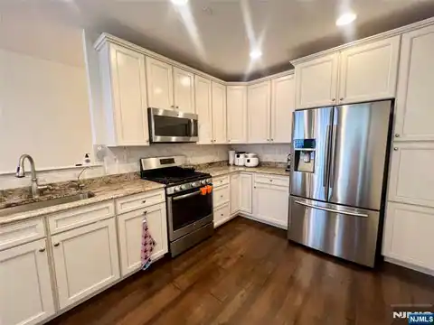 81 Autumn Way 20, Montvale, NJ 07645 — photo 7