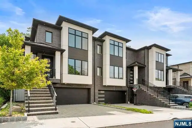 2046 Hoefleys Lane A, Fort Lee, NJ 07024