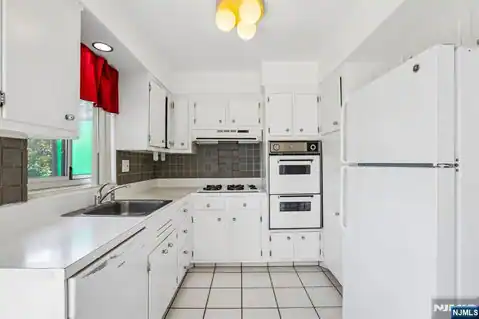 1315 Anderson Avenue 26, Fort Lee, NJ 07024 — photo 14