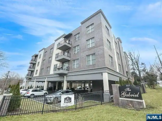 227 Teaneck Road 303, Teaneck, NJ 07666