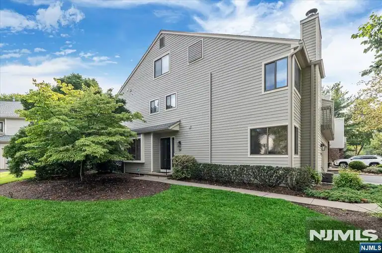 54 Spruce Run 54, Ramsey, NJ 07446