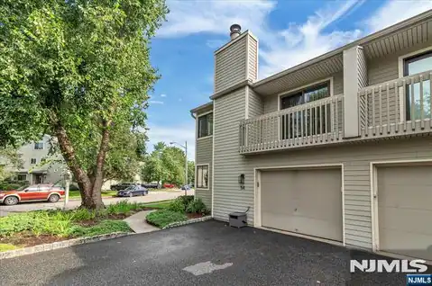 54 Spruce Run 54, Ramsey, NJ 07446 — photo 2