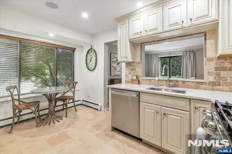 54 Spruce Run 54, Ramsey, NJ 07446 — photo 8
