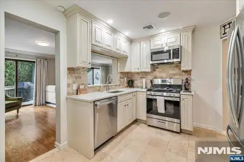 54 Spruce Run 54, Ramsey, NJ 07446 — photo 9