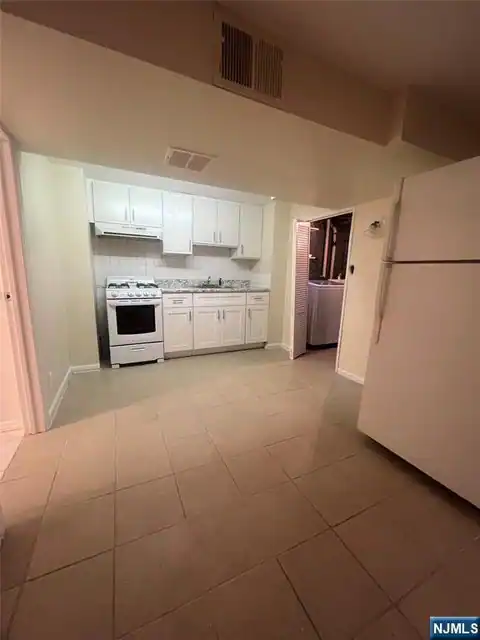 249-251 Chamberlain Avenue, Paterson, NJ 07502 — photo 14