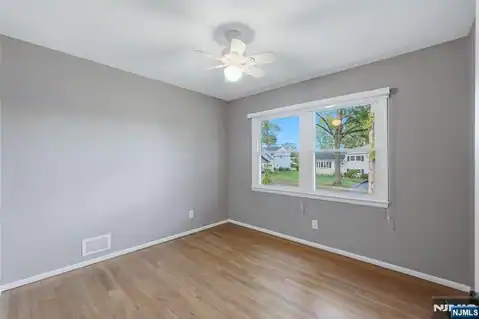158 Morningside Road, Paramus, NJ 07652 — photo 9