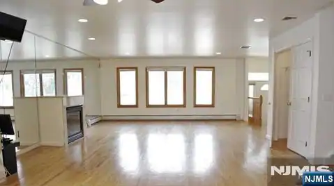 330 Lincoln Avenue, Fort Lee, NJ 07024 — photo 5