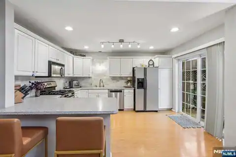 438 Santiago Court, Mahwah, NJ 07430 — photo 18