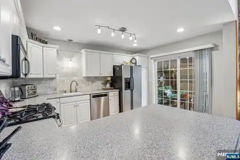 438 Santiago Court, Mahwah, NJ 07430 — photo 19