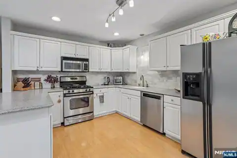 438 Santiago Court, Mahwah, NJ 07430 — photo 20