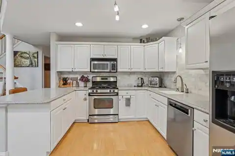 438 Santiago Court, Mahwah, NJ 07430 — photo 21