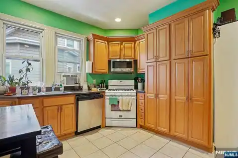 87 Ridge Road, Rutherford, NJ 07070 — photo 29