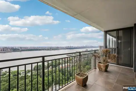 1500 Palisade Avenue 27C, Fort Lee, NJ 07024 — photo 40