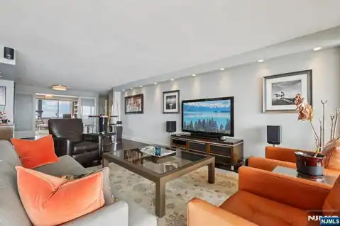 1500 Palisade Avenue 27C, Fort Lee, NJ 07024 — photo 8