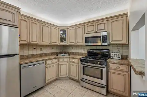 945 Juniper Way, Mahwah, NJ 07430 — photo 13
