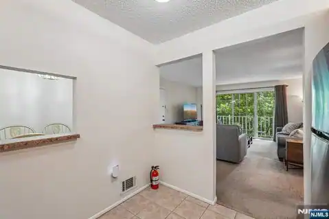 945 Juniper Way, Mahwah, NJ 07430 — photo 15