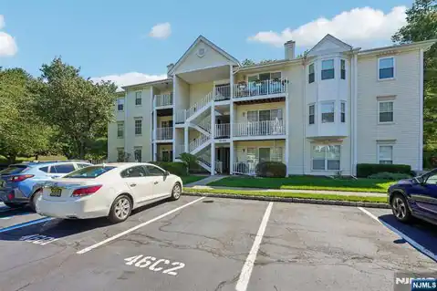 945 Juniper Way, Mahwah, NJ 07430 — photo 2