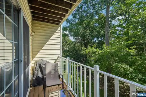 945 Juniper Way, Mahwah, NJ 07430 — photo 28