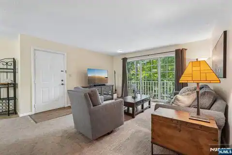 945 Juniper Way, Mahwah, NJ 07430 — photo 5