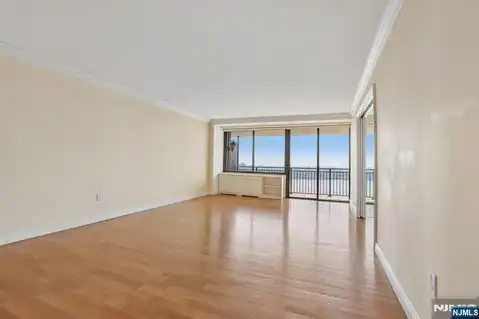1500 Palisade Avenue 18C, Fort Lee, NJ 07024 — photo 13