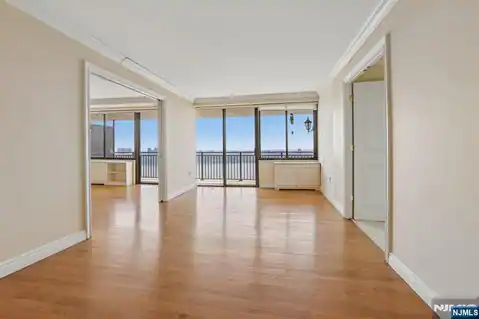 1500 Palisade Avenue 18C, Fort Lee, NJ 07024 — photo 18