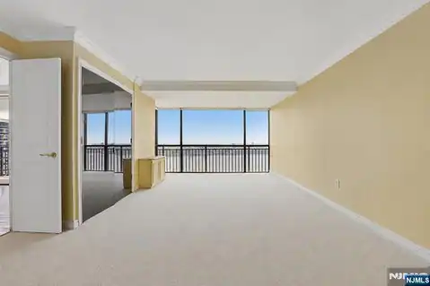1500 Palisade Avenue 18C, Fort Lee, NJ 07024 — photo 25
