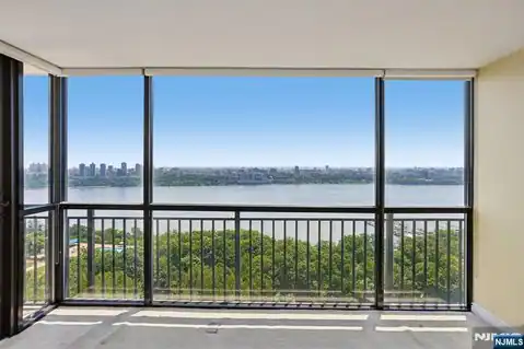 1500 Palisade Avenue 18C, Fort Lee, NJ 07024 — photo 29